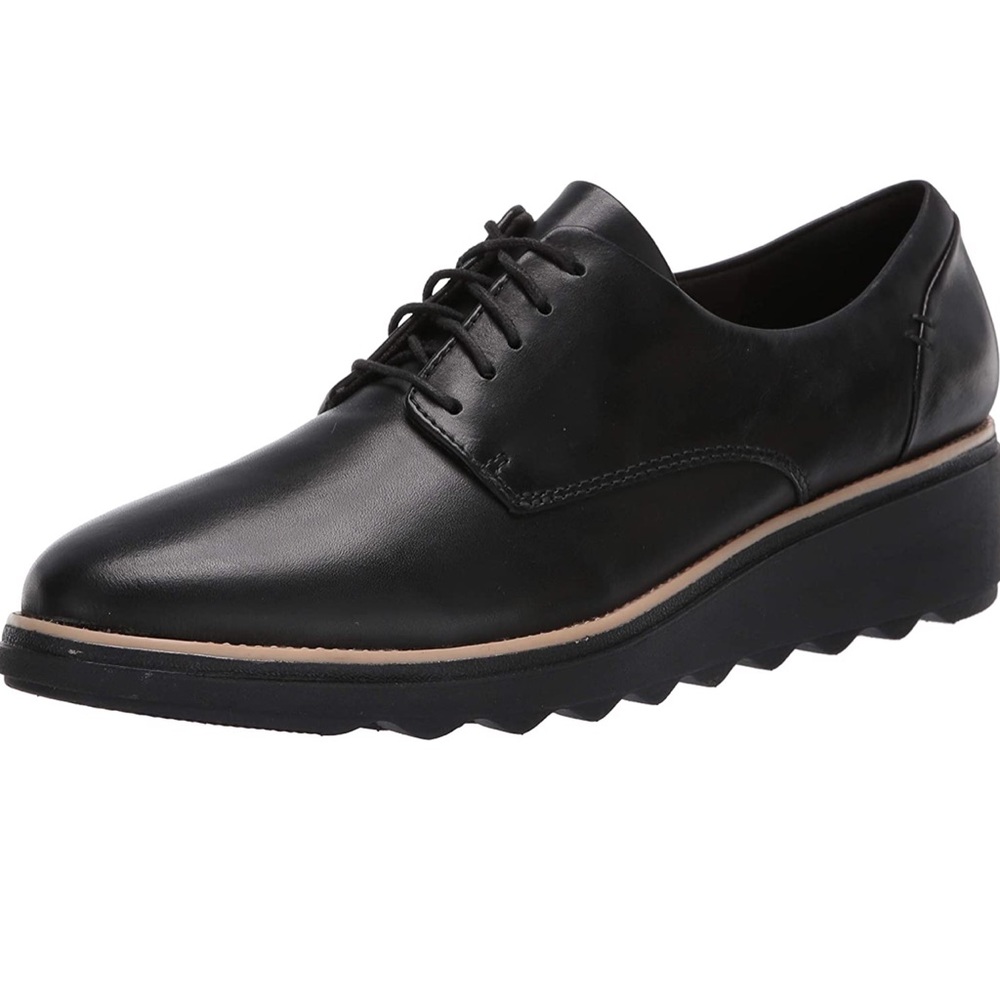 Clarks black leather loafers 7.5 *like new*